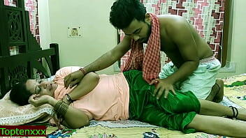 Bangladeshi sex गर्म व्यभिचारी पति पत्नी के साथ खुदरा बिक्री लड़का कट्टर सेक्स !! हिंदी सेक्स